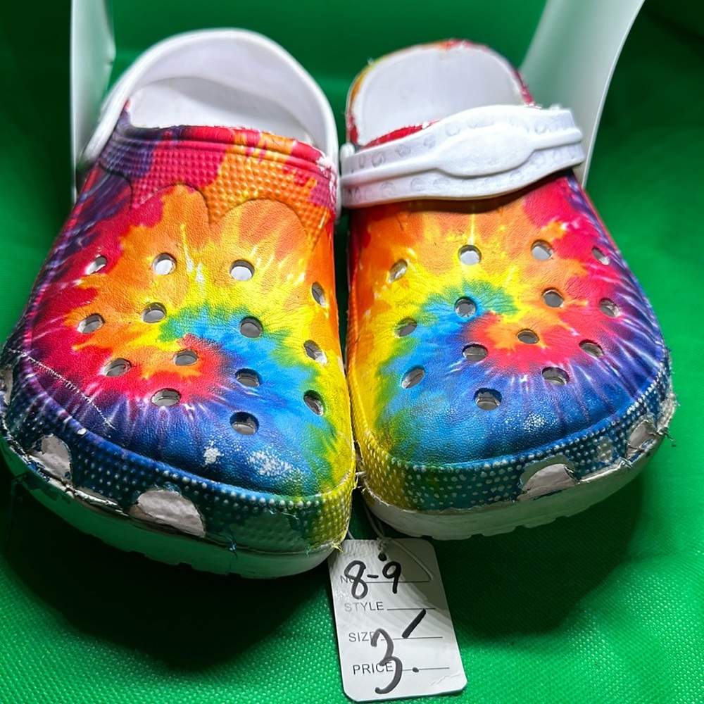 Size 8-9 beautiful footwear